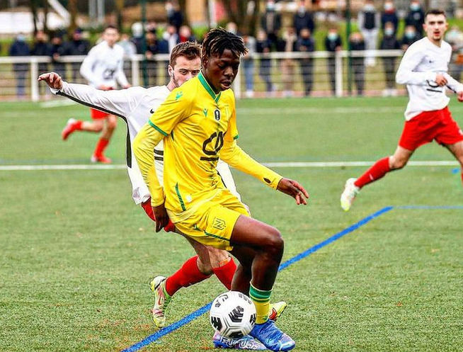 关于法国杯赛程吃紧；切尔西今夜状态回暖；媒体盛赞；球探报告显示潜力的信息